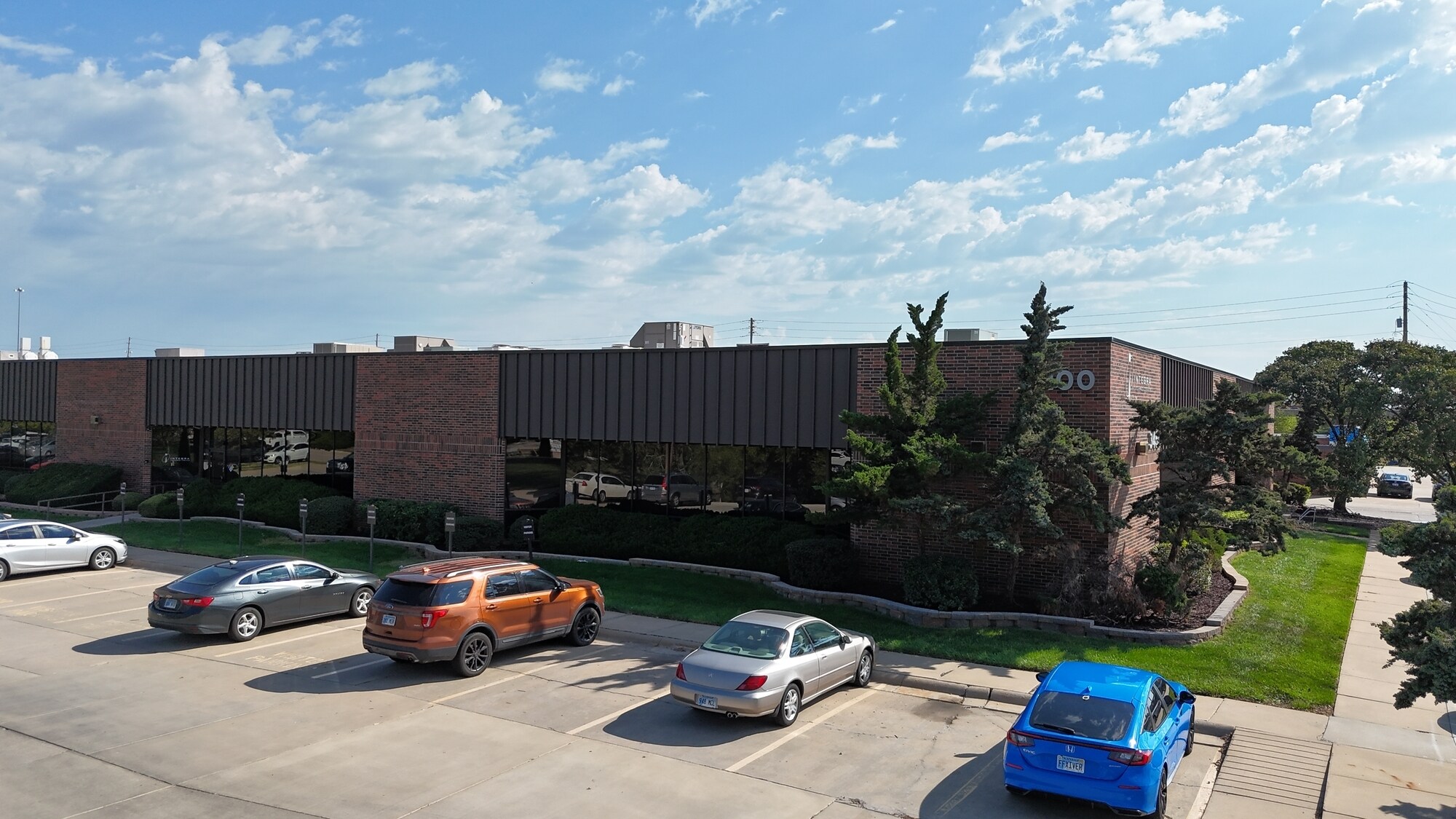 3450 N Rock Rd, Wichita, KS à louer Photo de l’immeuble– Image 1 sur 10