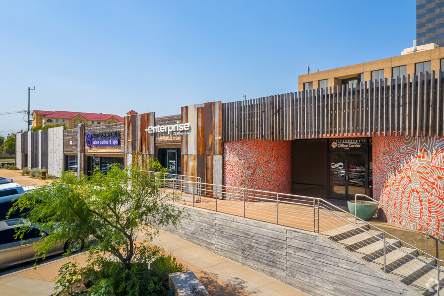 8021-8081 Walnut Hill Ln, Dallas, TX à louer - Photo de l’immeuble – Image 1 sur 5