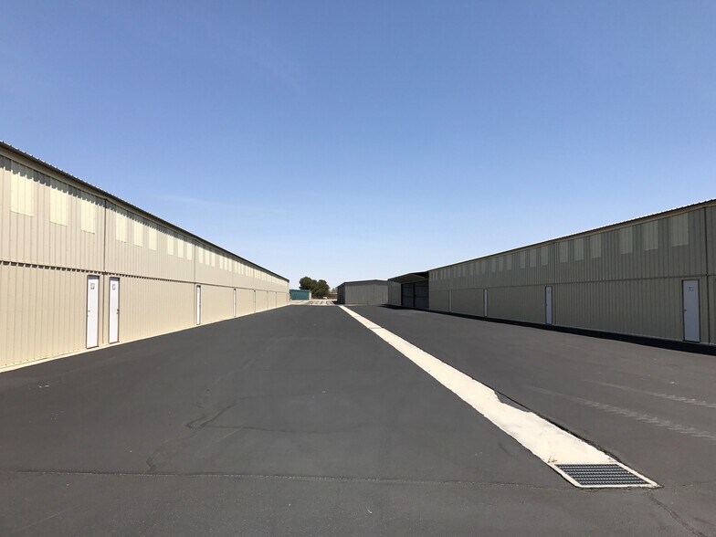 4725 William J. Barnes Ave, Lancaster, CA à louer - Photo de l’immeuble – Image 2 sur 5