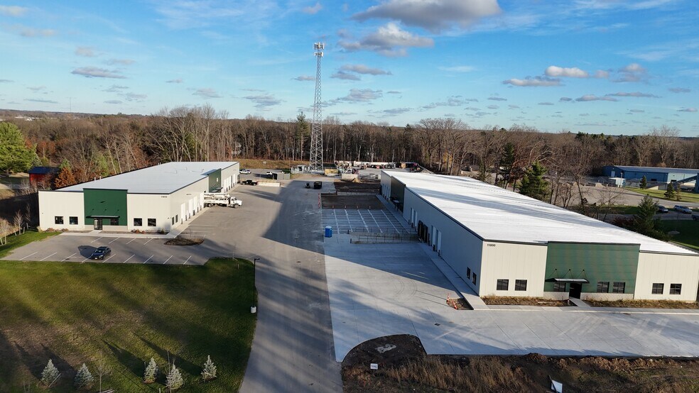11810 White Creek Ave NE, Cedar Springs, MI à louer - Photo de l’immeuble – Image 1 sur 1