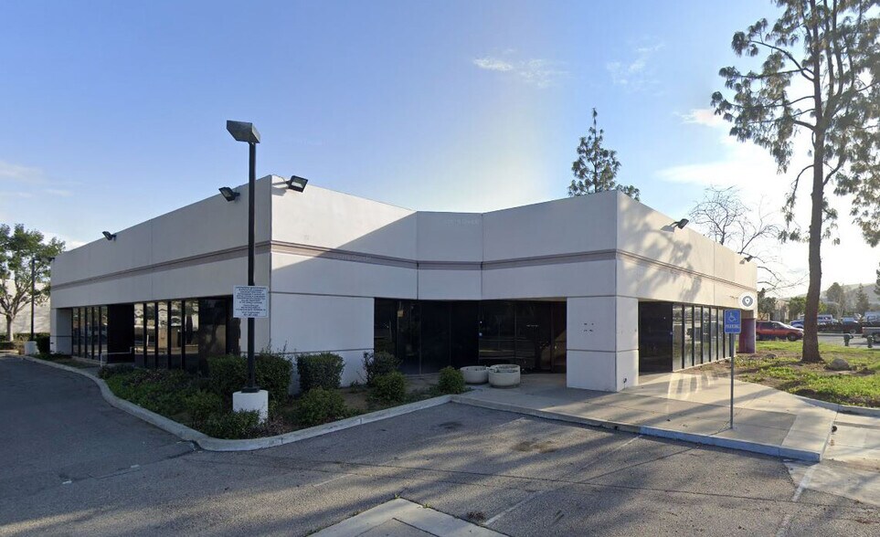 1189 Iowa Ave, Riverside, CA à vendre - Photo principale – Image 1 sur 5