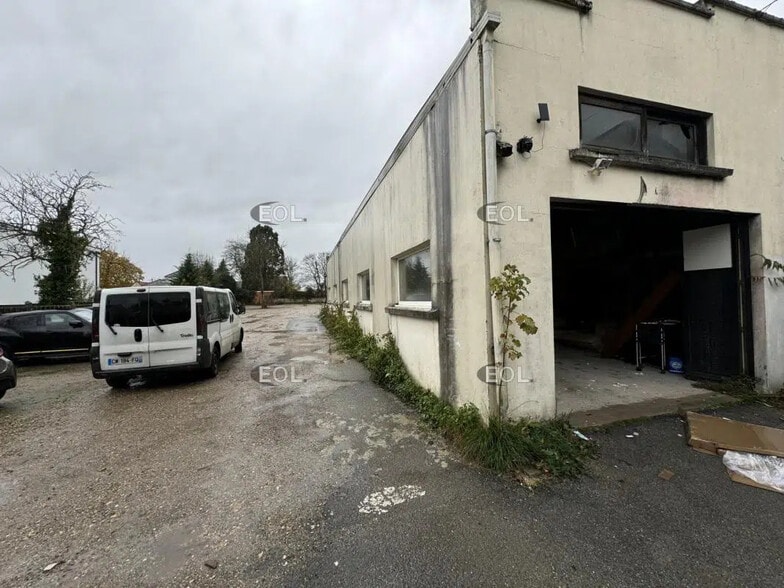 Local d’activités dans Athis-Mons à louer - Photo de l’immeuble – Image 2 sur 5