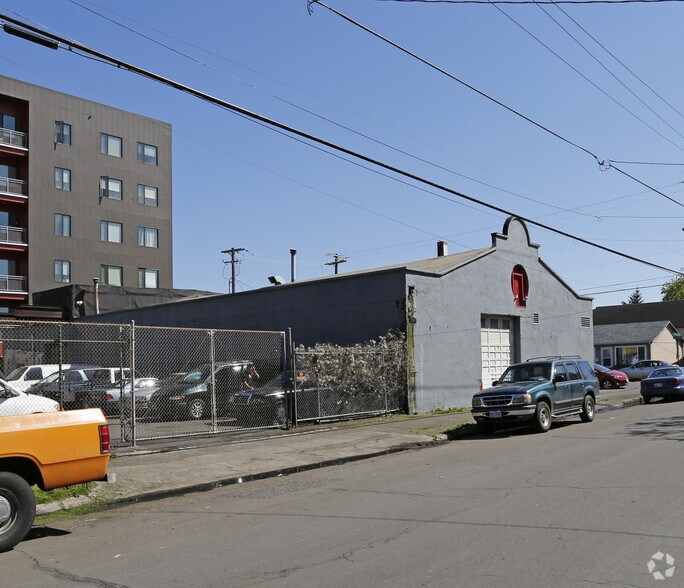 311 NE Shaver St, Portland, OR à louer - Photo de l’immeuble – Image 3 sur 5