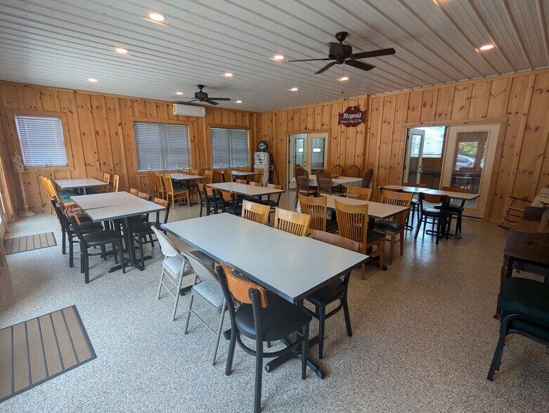 562 W 29th St, Buena Vista, VA à vendre - Photo intérieure – Image 2 sur 18