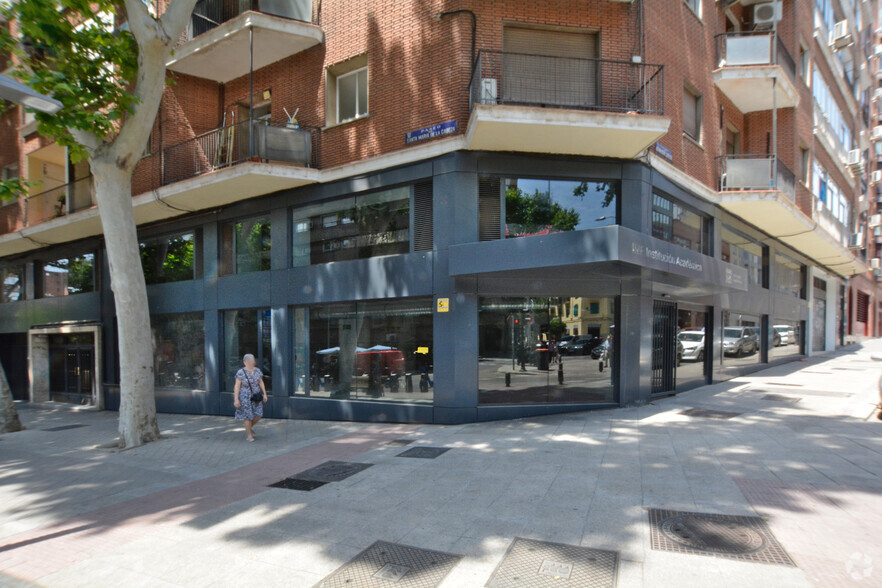 Immeuble residentiel dans Madrid, Madrid à vendre - Photo intérieure – Image 1 sur 1