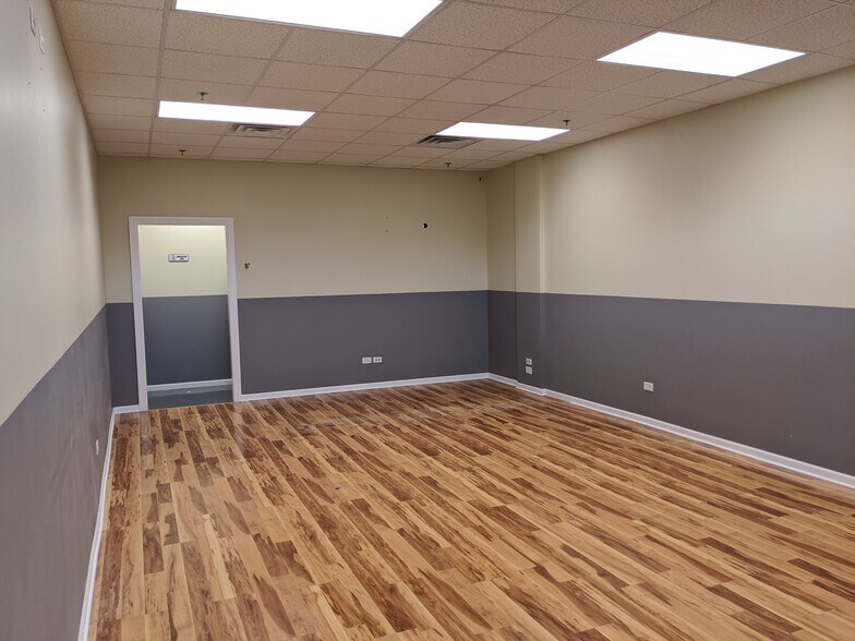 815-829 Campus Dr, Joliet, IL à louer - Photo intérieure – Image 3 sur 7