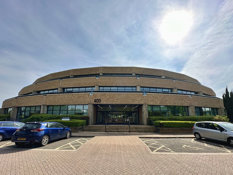 400 Capability Green, Luton à louer - Photo de l’immeuble – Image 1 sur 9