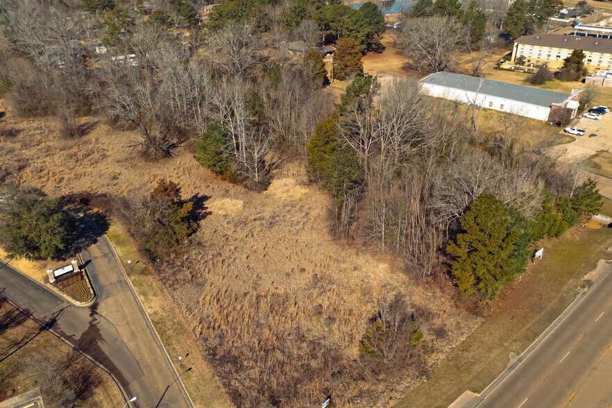 594 Pearson Rd, Pearl, MS à vendre - Photo de l’immeuble – Image 2 sur 8
