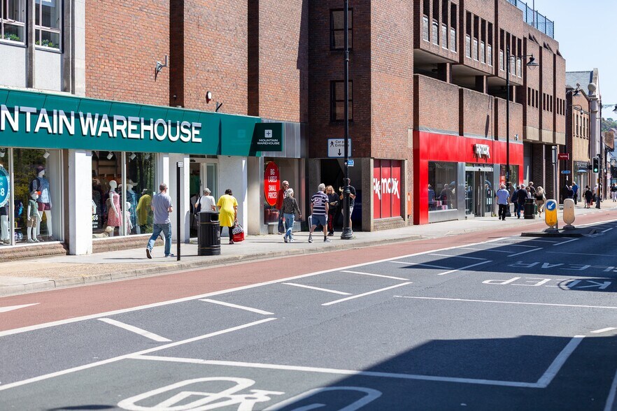 49-52 Pyle St, Newport à vendre - Photo de l’immeuble – Image 3 sur 10