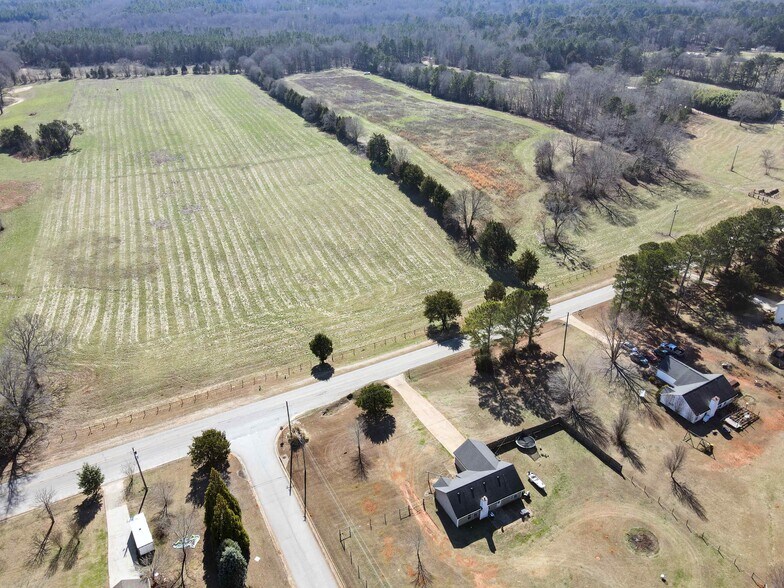 560 Coan Drive, Locust Grove, GA à vendre - Aérien – Image 2 sur 3