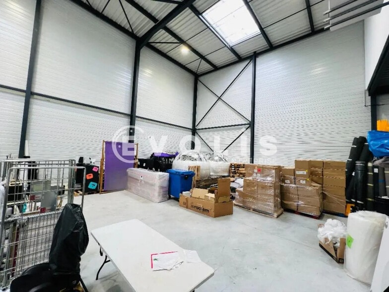 Local d’activités dans Vaires-sur-Marne à louer - Photo intérieure – Image 1 sur 6