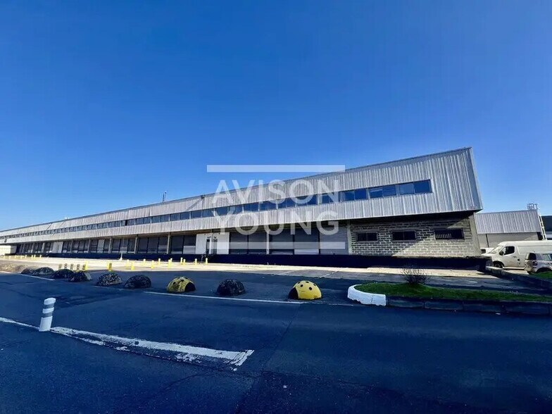 Industriel/Logistique dans Aulnay-sous-Bois à louer - Photo de l’immeuble – Image 2 sur 13