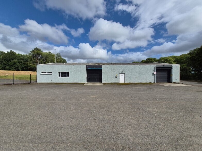 65-66 Cavendish Way, Glenrothes à louer - Photo de l’immeuble – Image 1 sur 8