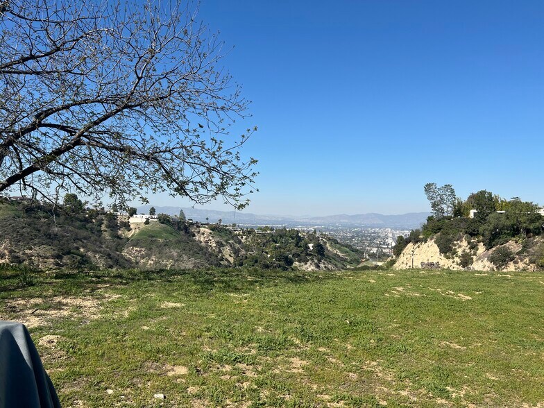 3500 Beverly Glen Blvd, Sherman Oaks, CA à vendre - Photo principale – Image 1 sur 6