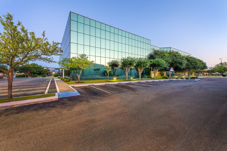 5420 Dashwood Dr, Houston, TX à louer - Photo de l’immeuble – Image 3 sur 28