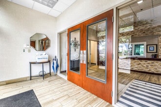 1780 102nd Ave N, Saint Petersburg, FL à louer Photo intérieure– Image 2 sur 25