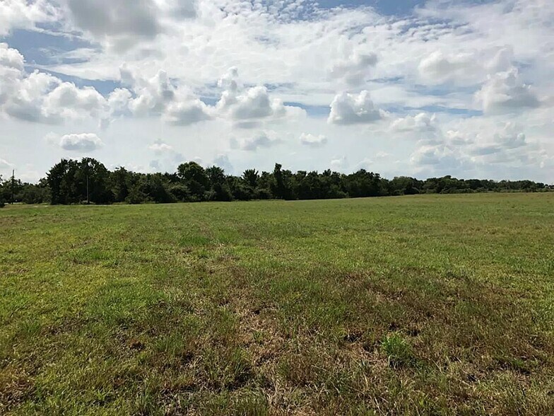 3210 Hwy 35, Alvin, TX à louer - Photo de l’immeuble – Image 3 sur 8