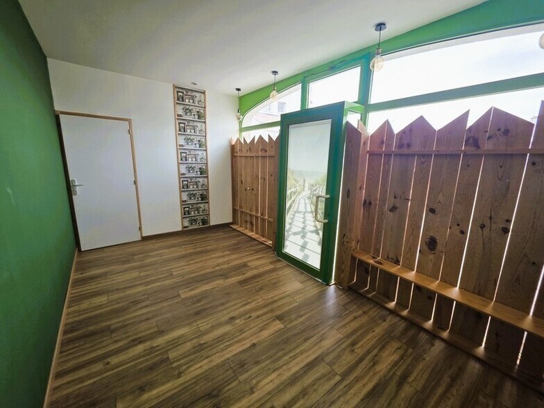 Local commercial dans DOLUS-D'OLERON à louer - Photo de l’immeuble – Image 1 sur 10