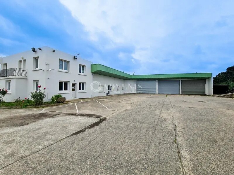 Bureau dans Saint-Brieuc à vendre Photo de l’immeuble– Image 1 sur 12