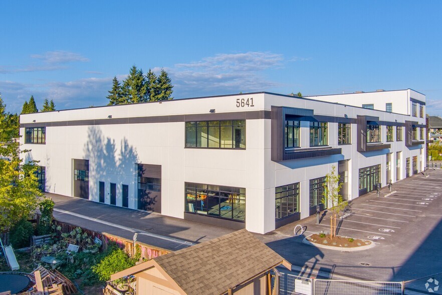 19975 56 Av, Langley, BC à louer - Photo de l’immeuble – Image 3 sur 8