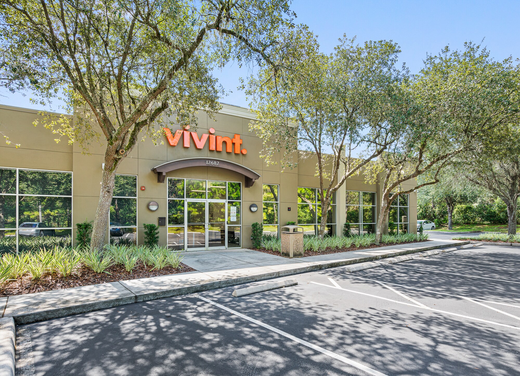 12682-12690 Telecom Dr, Tampa, FL à vendre Photo de l’immeuble– Image 1 sur 21
