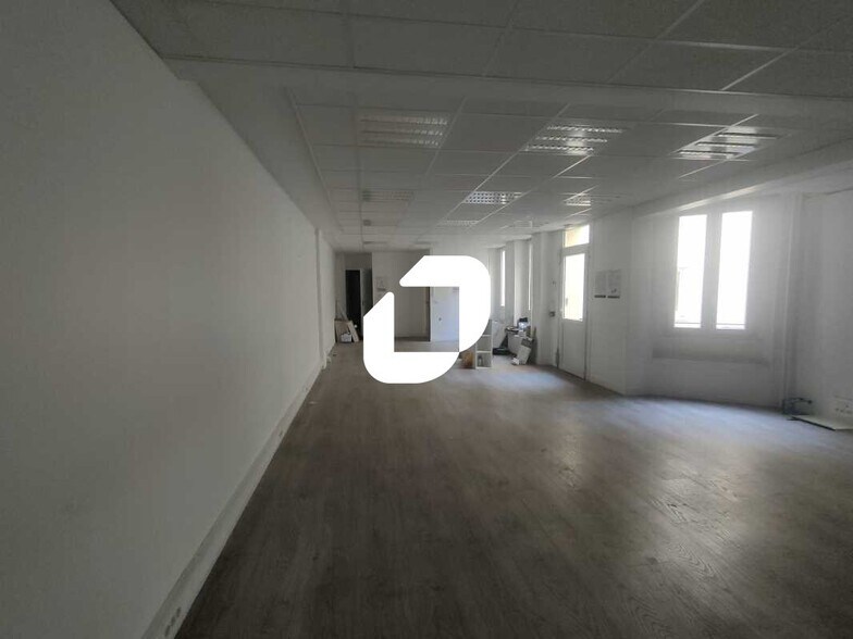 Bureau dans Versailles à louer - Photo de l’immeuble – Image 3 sur 21