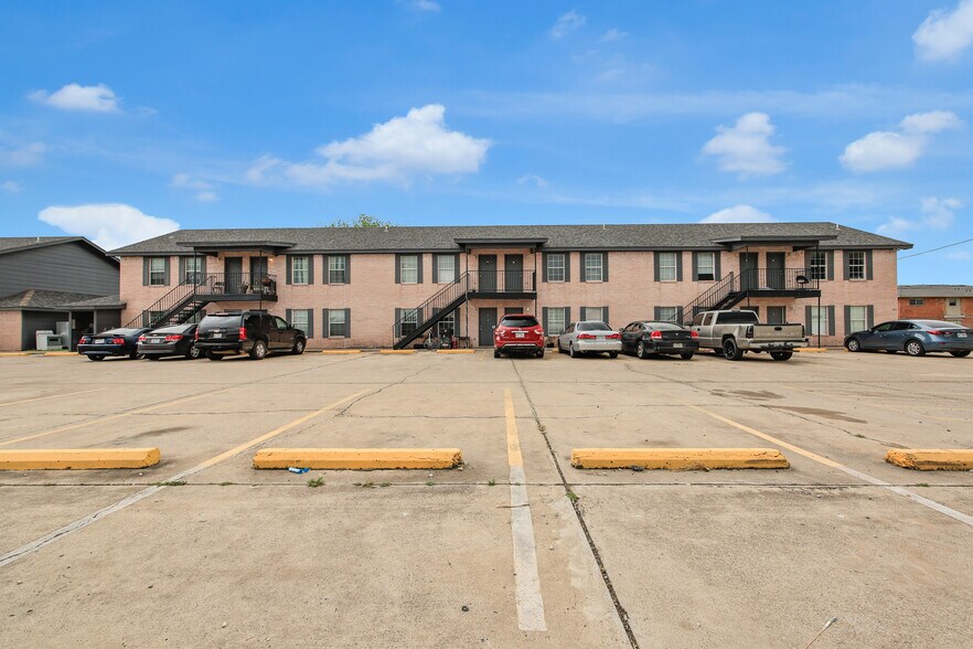 303 Gastel Cir, Edinburg, TX à vendre - Photo de l’immeuble – Image 1 sur 16