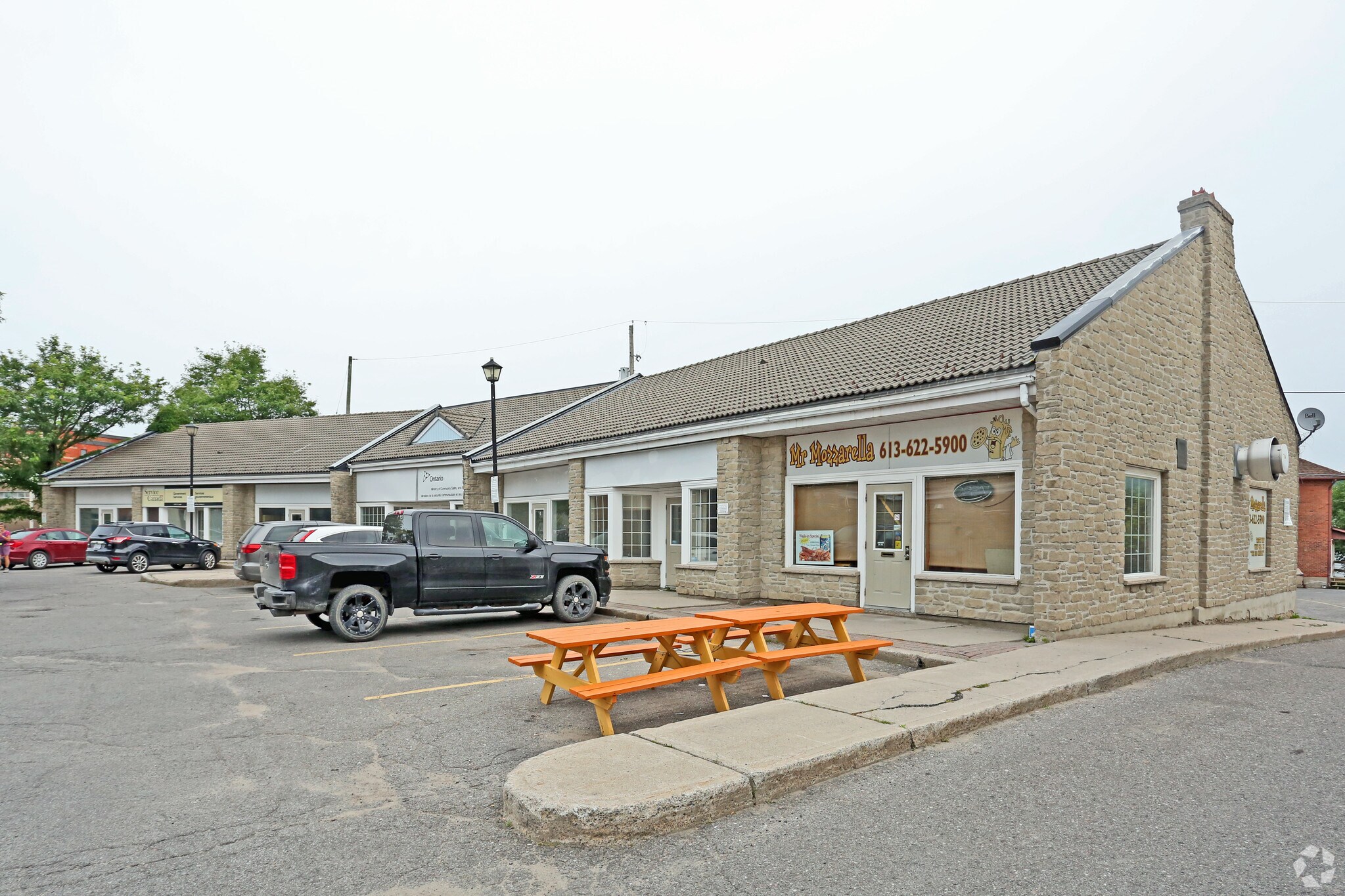 75 Elgin St W, Arnprior, ON à louer Photo principale– Image 1 sur 4