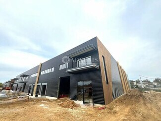 Plus de détails pour Local d'activités à louer