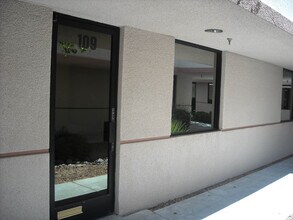 810-850 S Durango Dr, Las Vegas, NV à louer Photo intérieure– Image 1 sur 5