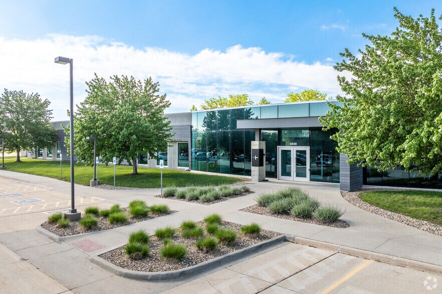 2839 Northgate Dr, Iowa City, IA à louer - Photo principale – Image 1 sur 23