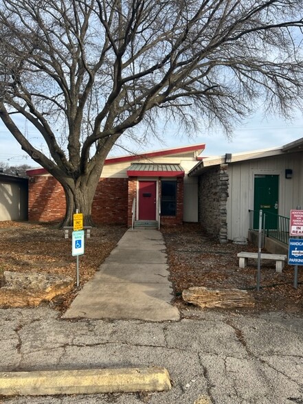 1001 NW 15th Ave, Ardmore, OK à vendre - Photo de l’immeuble – Image 2 sur 60