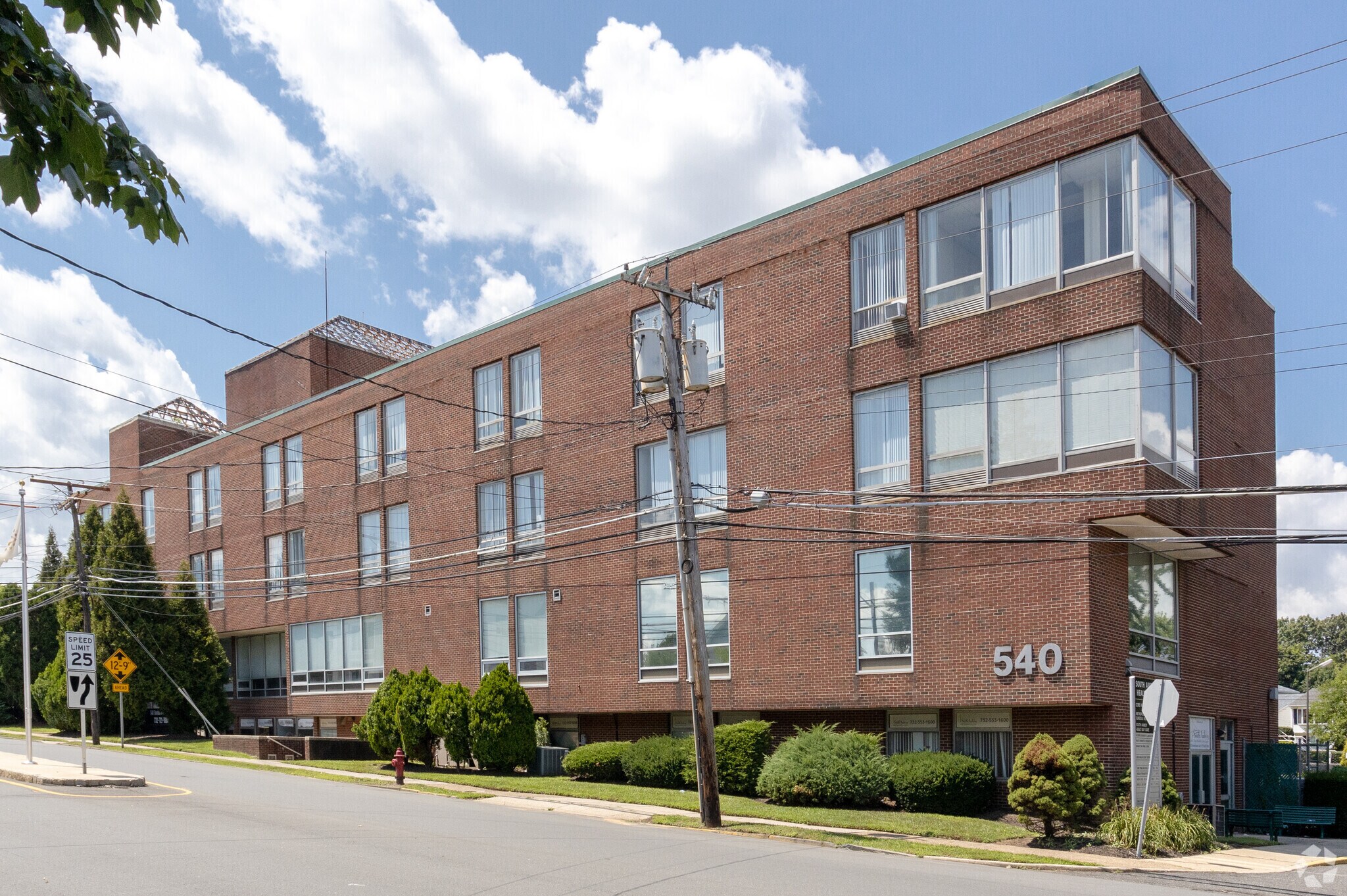540 Bordentown Ave, South Amboy, NJ à louer Photo de l’immeuble– Image 1 sur 10