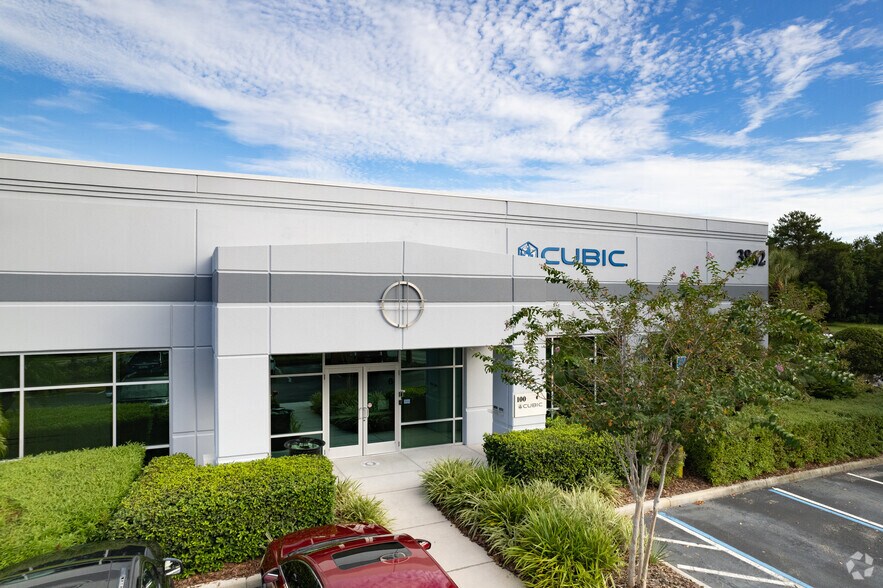 3862 Quadrangle Blvd, Orlando, FL à louer - Photo de l’immeuble – Image 3 sur 4