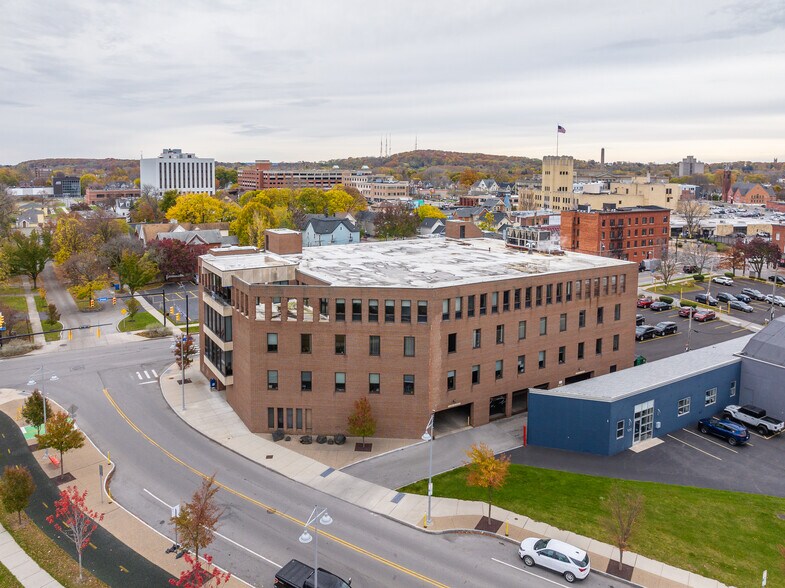 109 S Union St, Rochester, NY à vendre - Photo de l’immeuble – Image 3 sur 37