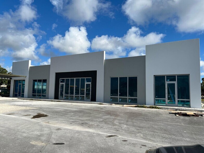 26755 S Dixie Hwy, Homestead, FL à louer - Photo de l’immeuble – Image 1 sur 15