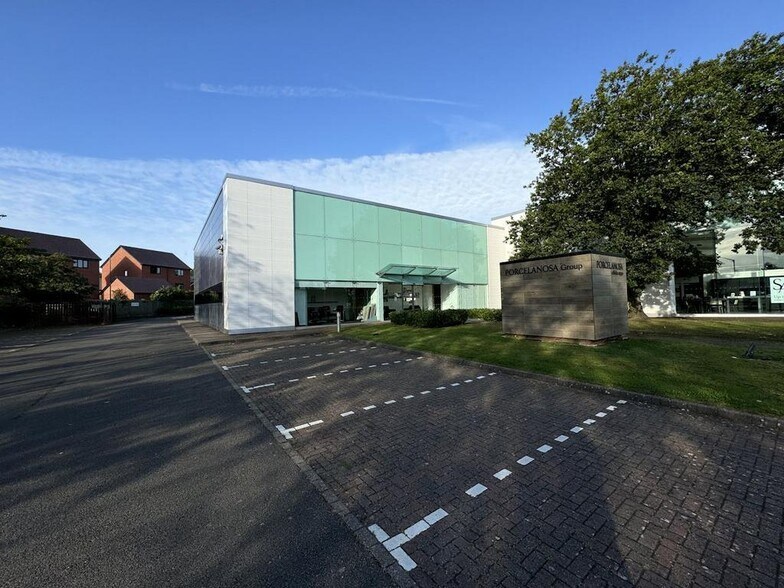 600 Stratford Rd, Solihull à louer - Photo de l’immeuble – Image 2 sur 13