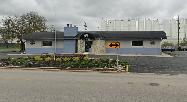 914 N Highland Ave, Aurora, IL à vendre Photo principale– Image 1 sur 2