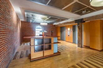 323-351 W Camden St, Baltimore, MD à louer Photo intérieure– Image 2 sur 9