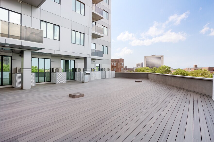 124-28 Queens Blvd, Kew Gardens, NY à louer - Photo de l’immeuble – Image 3 sur 11