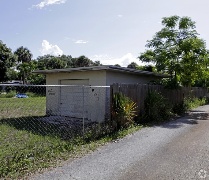 3901 Hopkins Ave, Titusville, FL à vendre - Photo de l’immeuble – Image 2 sur 5