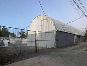 61 Englewood Ave, Staten Island, NY à louer Photo de l’immeuble– Image 2 sur 2