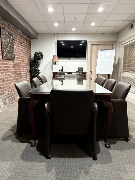 101 N 7th St, Louisville, KY à louer - Photo de l’immeuble – Image 2 sur 8