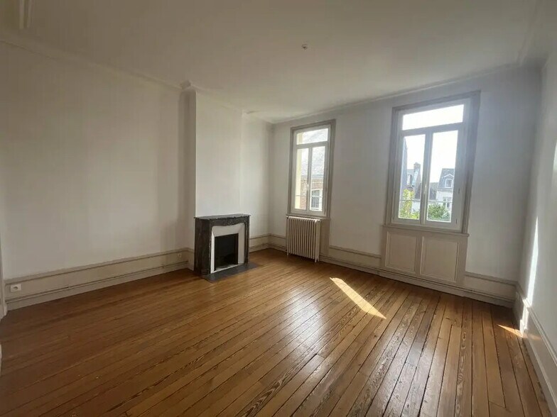 Bureau dans Le Havre à louer - Photo de l’immeuble – Image 3 sur 8