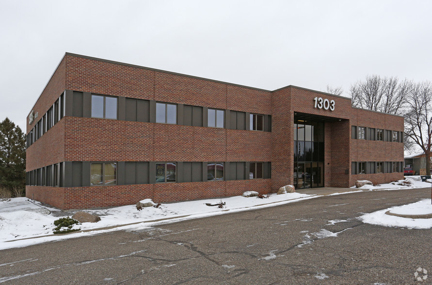 1303 S Frontage Rd, Hastings, MN à vendre - Photo de l’immeuble – Image 3 sur 25