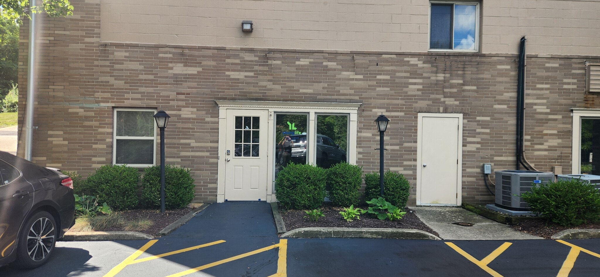 27070 Detroit Rd, Westlake, OH à louer Photo de l’immeuble– Image 1 sur 8