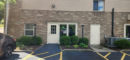 27070 Detroit Rd, Westlake, OH à louer Photo de l’immeuble– Image 1 sur 8