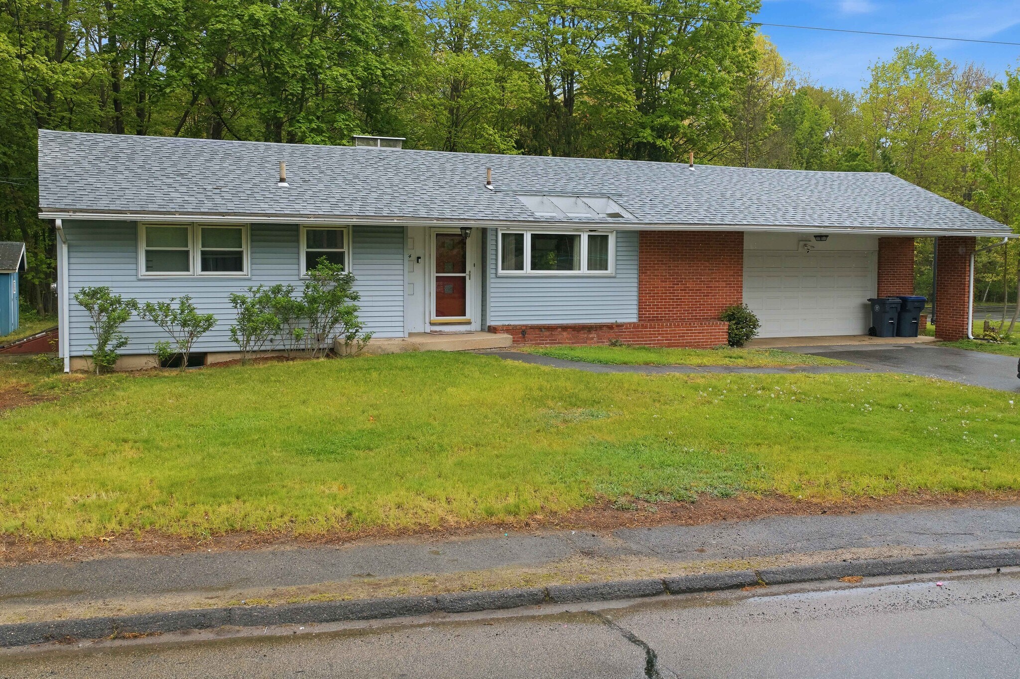 84 Woodland St, Methuen, MA à vendre Photo principale– Image 1 sur 2