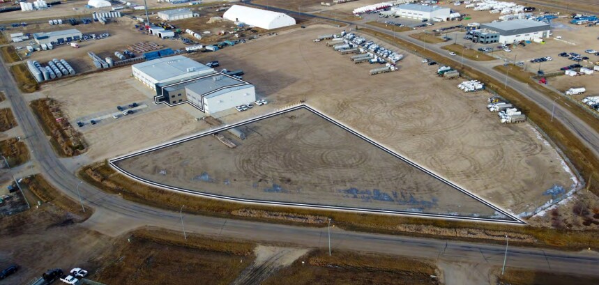 9510 78 Av, Clairmont, AB à louer Photo de l’immeuble– Image 1 sur 2