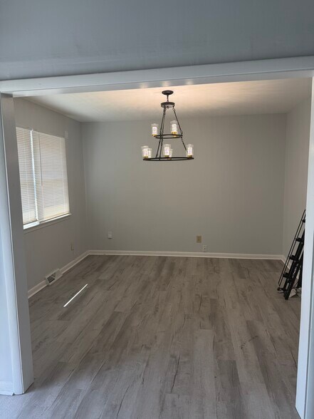 704 Meadowood St, Greensboro, NC à louer - Photo de l’immeuble – Image 2 sur 7